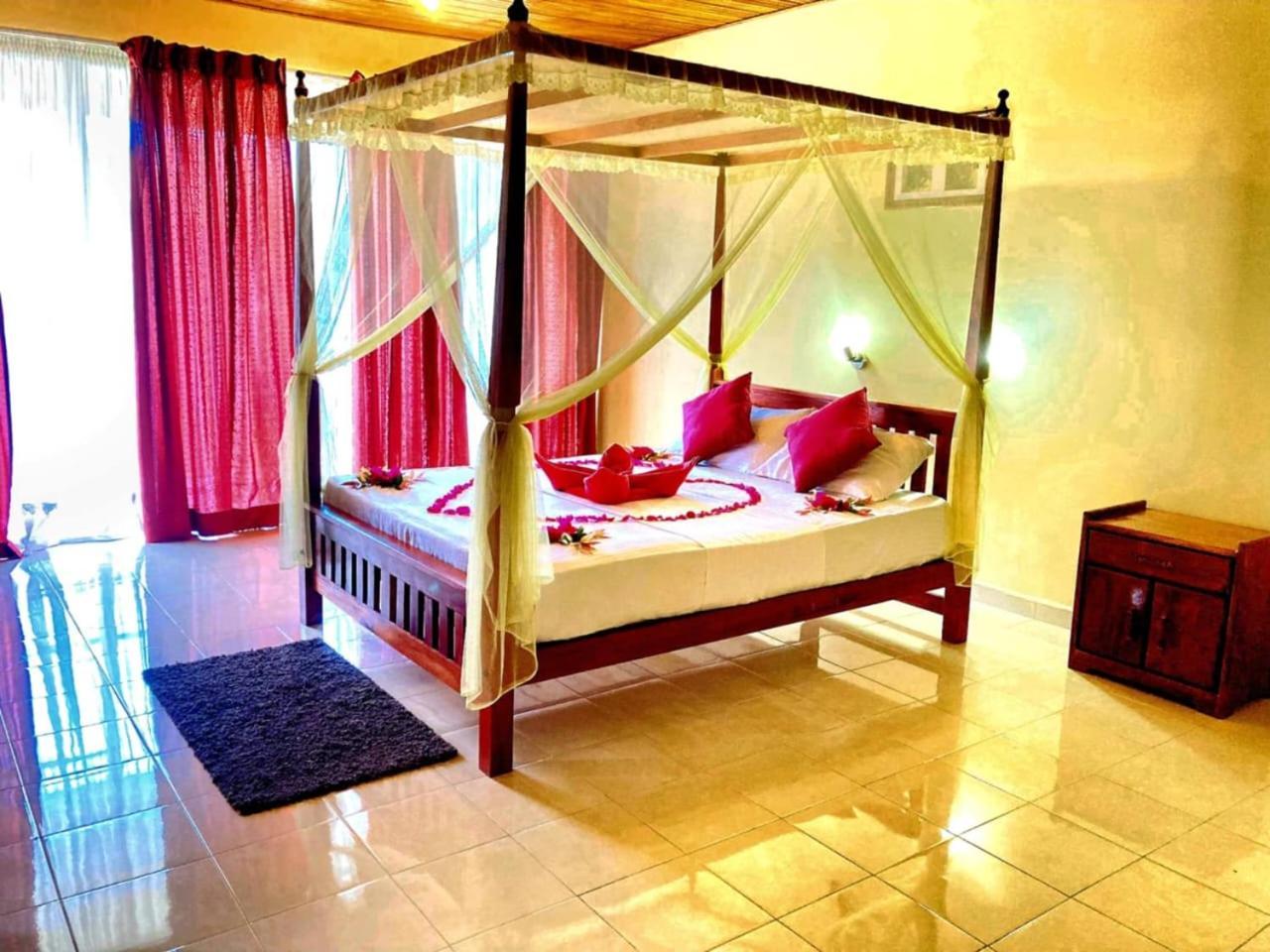 Rainforest Lodge, Deniyaya Singheraja Kültér fotó